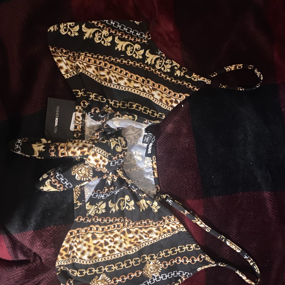 Fashion nova top